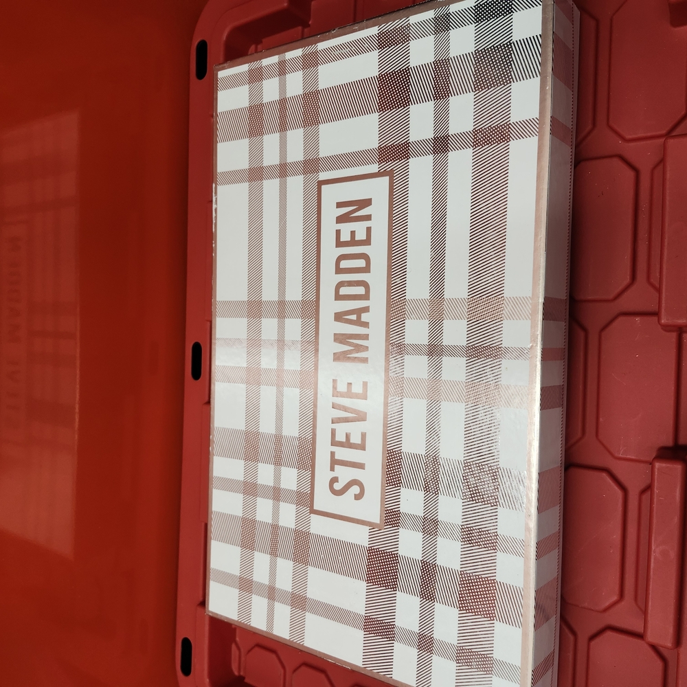 Steve Madden Plaid Box